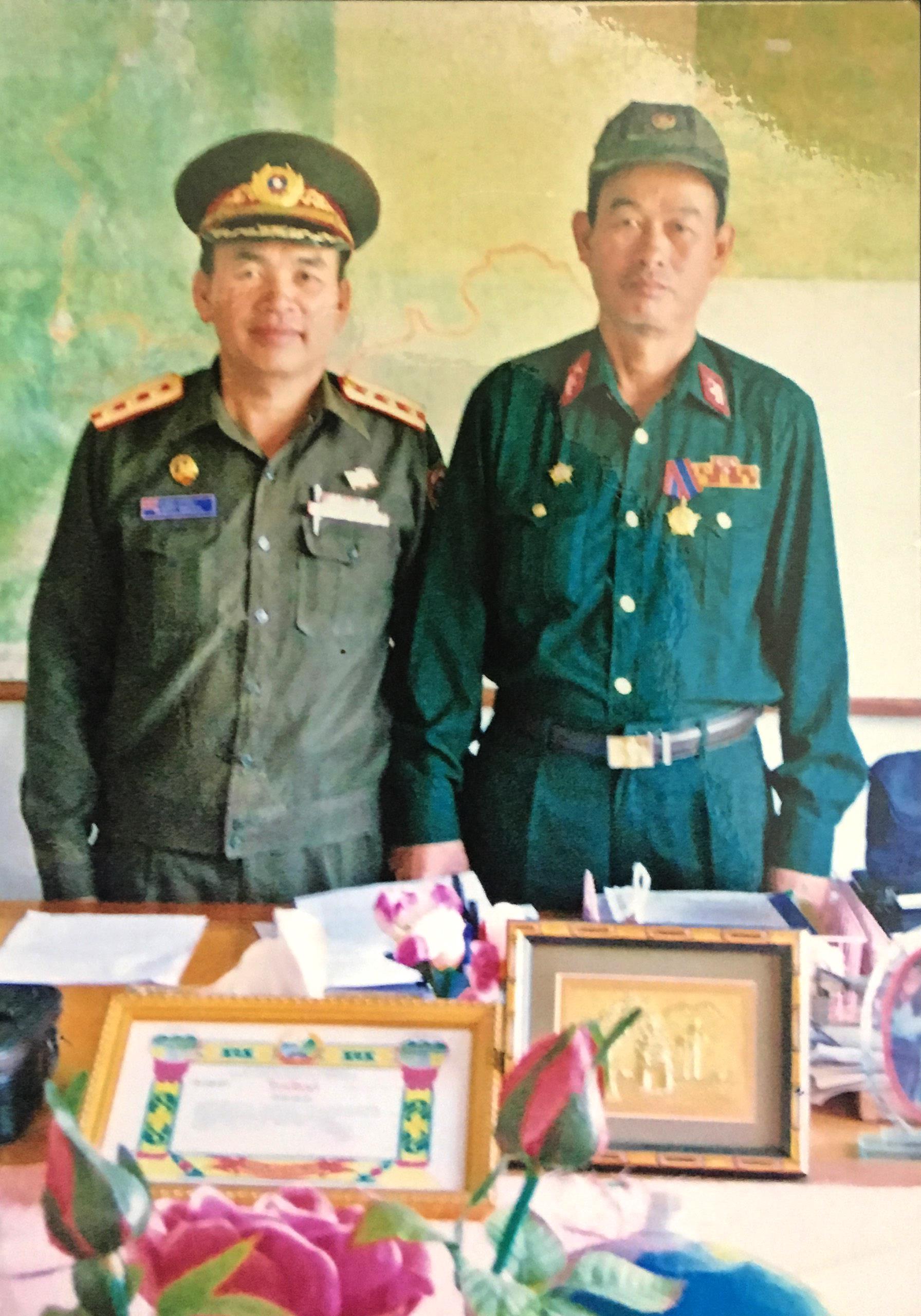 Còn sức, còn đi tìm đồng đội